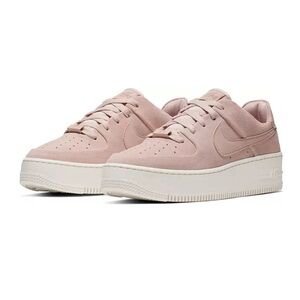 Nike Women's Air Force 1 Sage Shoes
